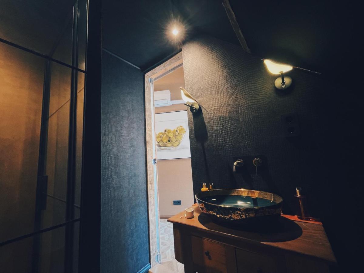 Boutique Hotel Bajoene Middelburg Bagian luar foto